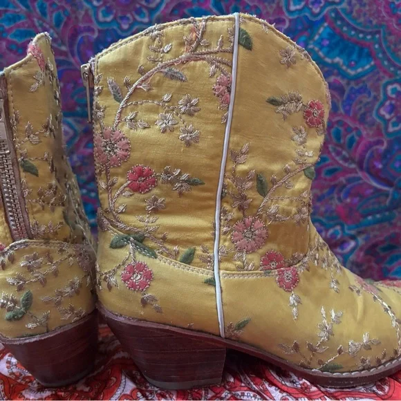 Free People Yellow Ankle Booties with Ornate Design - Picture 4 of 8